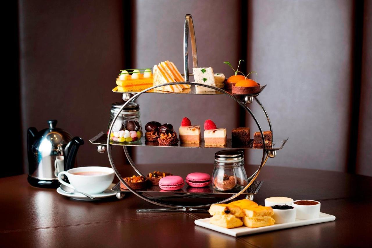 Hong Kong Skycity Marriott Hotel Kültér fotó Afternoon tea at the InterContinental Hotel, London