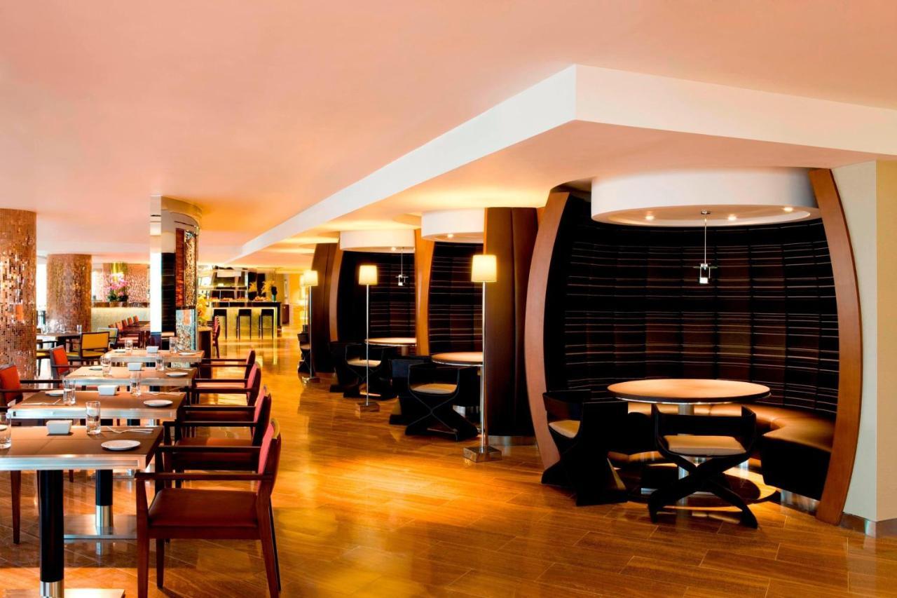 Hong Kong Skycity Marriott Hotel Kültér fotó The restaurant