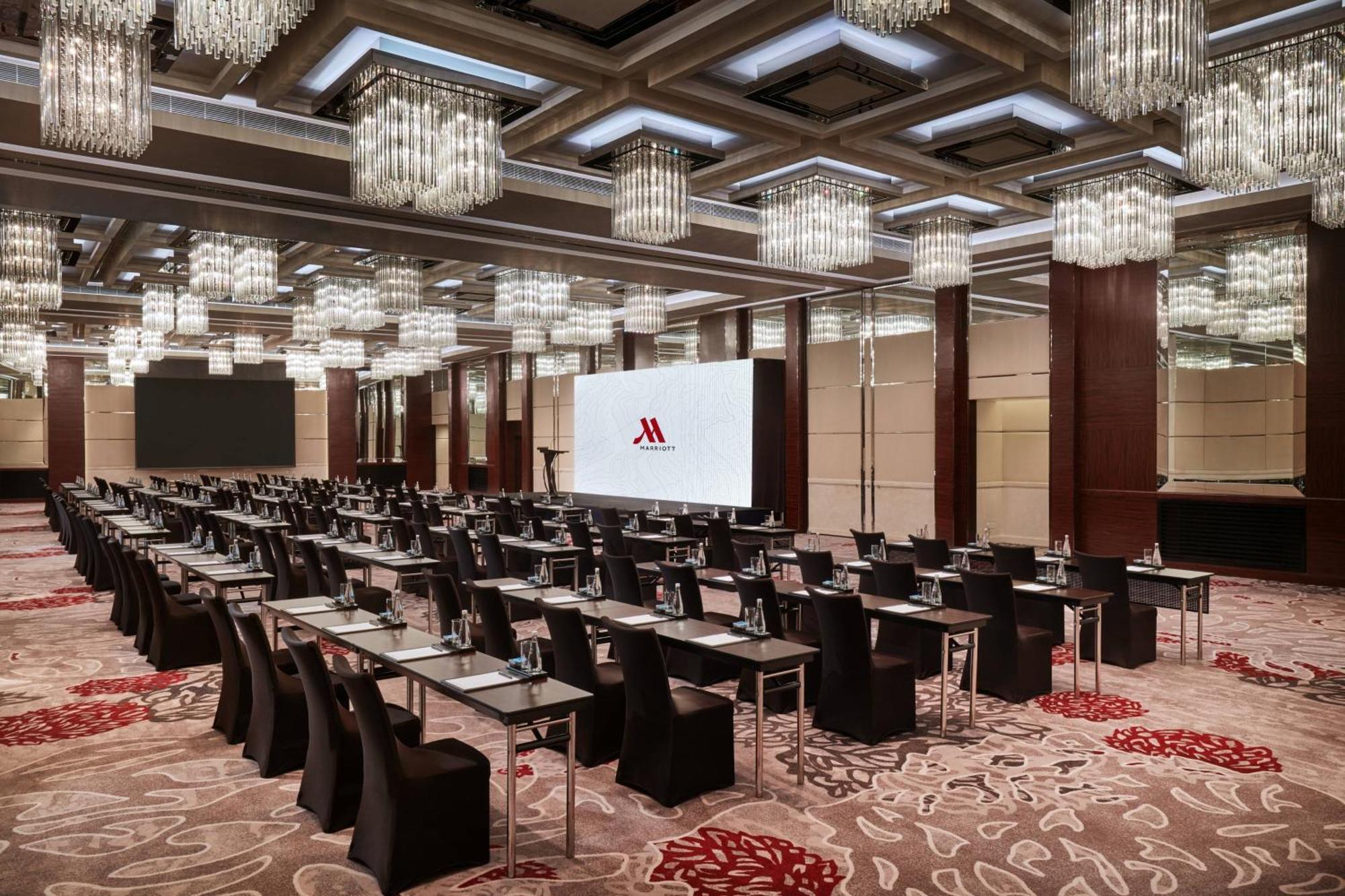Hong Kong Skycity Marriott Hotel Kültér fotó The Grand Ballroom