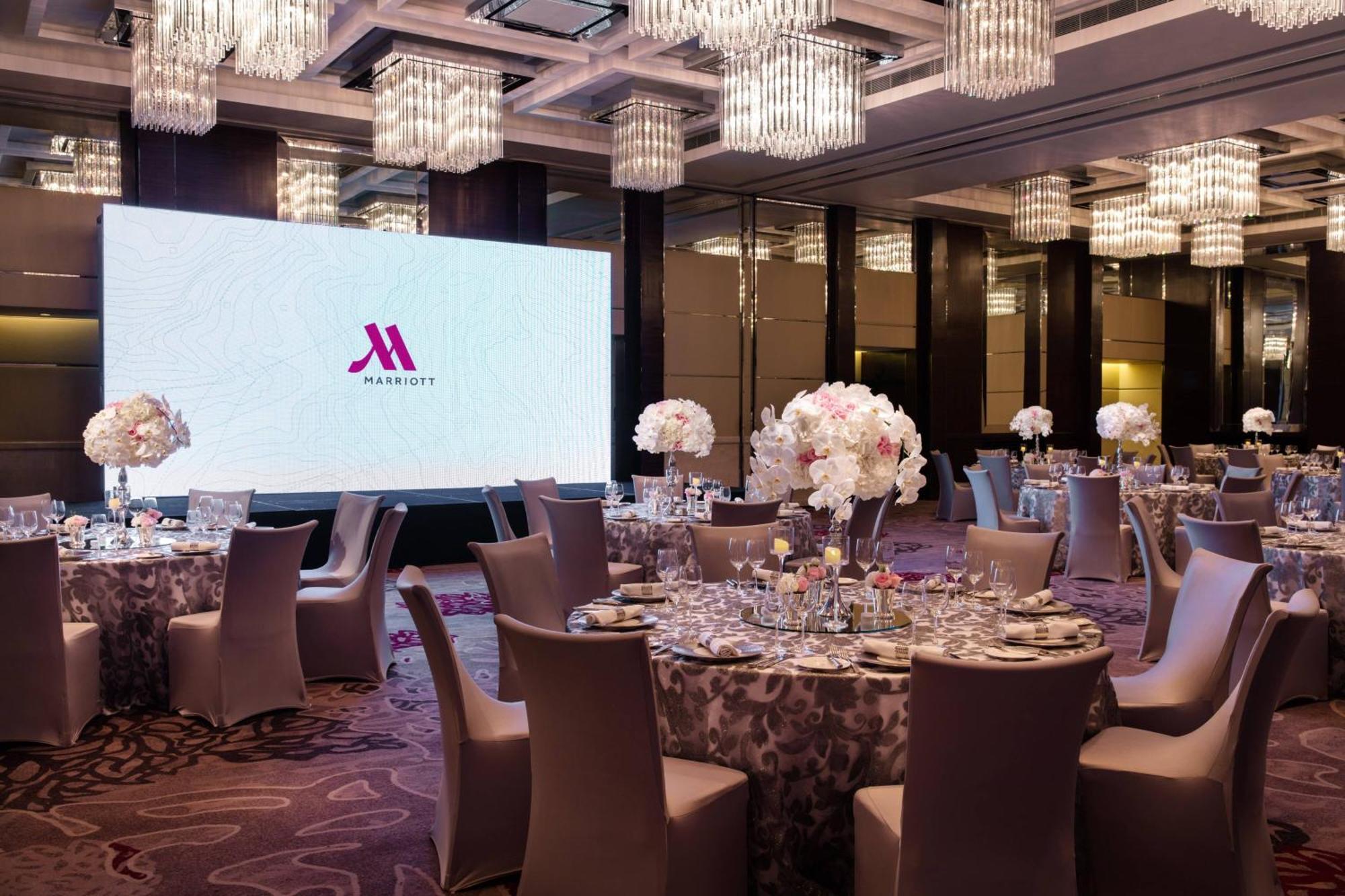 Hong Kong Skycity Marriott Hotel Kültér fotó The Grand Ballroom